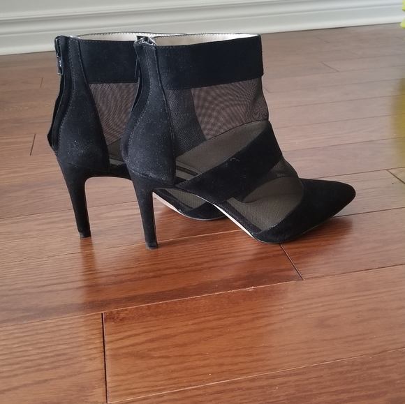 RARE Zara Basic Black Mesh Panel Ankle Boots - Picture 4 of 4